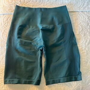 Alphalete Amplify Biker Shorts